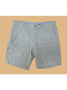 Peter Millar Light Gray Men’s Flat Front Shorts